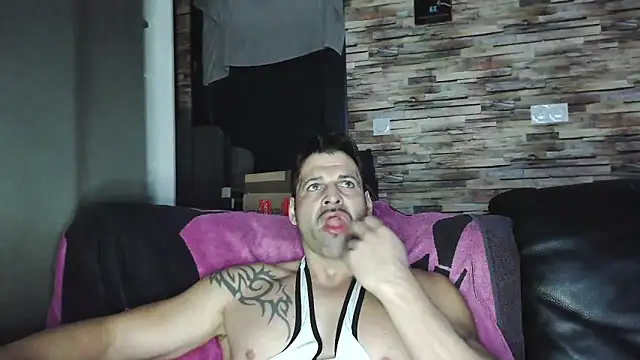 Snapshot of XxBigboybandxX chatting on 02/07/26, 07:12 XxBigboybandxX online show from 02/07/26, 07:12