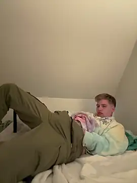 Snapshot of CDLukeLucy420 chatting on 09/29/25, 09:08 CDLukeLucy420 online show from 09/29/25, 09:08