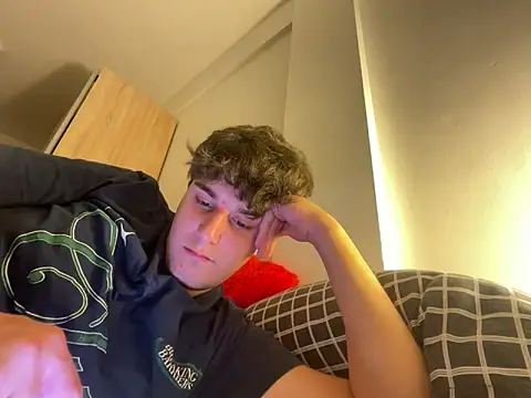 Snapshot of Pablogn24 chatting on 12/19/25, 11:34 Pablogn24 online show from 12/19/25, 11:34