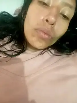 karolinee 66  online show from 12/12/24, 02:48