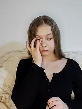 Snapshot of Ekaterina27 chatting on 12/23/24, 10:32 Ekaterina27 online show from 12/23/24, 10:32