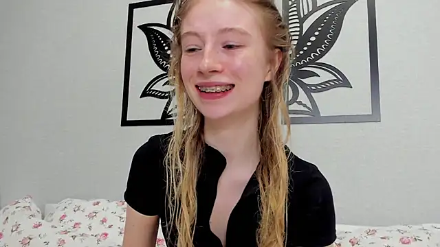 Snapshot of minidivaa_ chatting on 01/27/25, 10:49 minidivaa online show from 01/27/25, 10:49