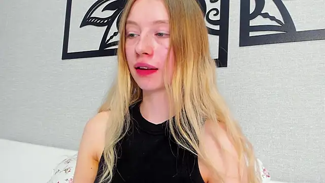 Snapshot of minidivaa_ chatting on 02/07/25, 04:24 minidivaa online show from 02/07/25, 04:24