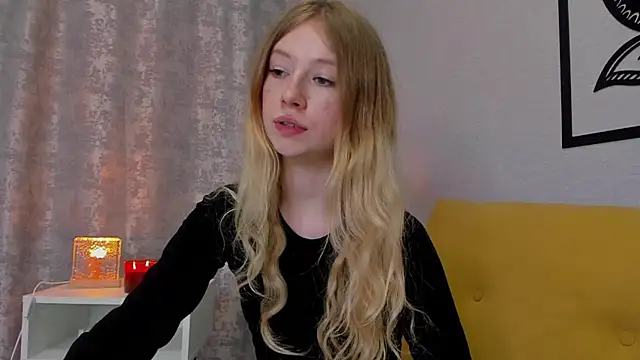 Snapshot of minidivaa_ chatting on 02/21/25, 07:43 minidivaa online show from 02/21/25, 07:43