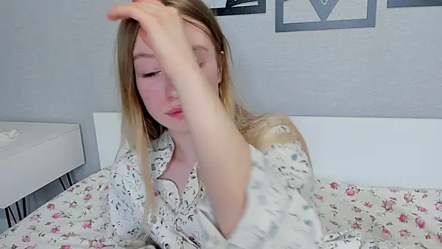 Snapshot of minidivaa_ chatting on 03/01/25, 09:26 minidivaa online show from 03/01/25, 09:26