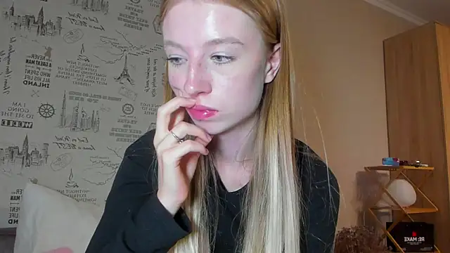 Snapshot of minidivaa_ chatting on 09/11/25, 06:08 minidivaa online show from 09/11/25, 06:08