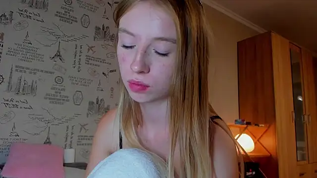 Snapshot of minidivaa_ chatting on 09/13/25, 07:24 minidivaa online show from 09/13/25, 07:24