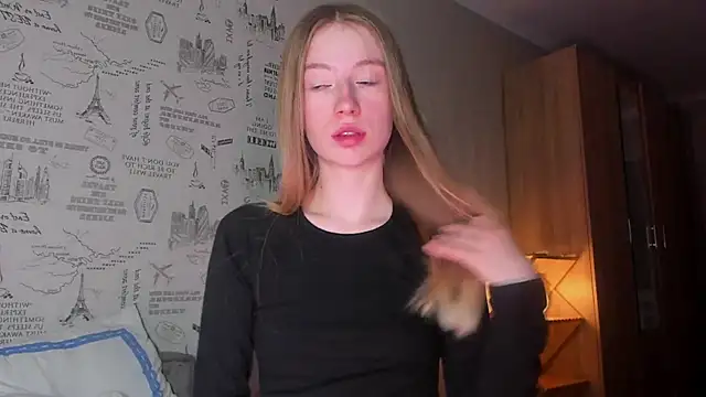 Snapshot of minidivaa_ chatting on 11/02/25, 06:32 minidivaa online show from 11/02/25, 06:32