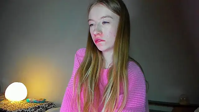 minidivaa  online show from 04/22/26, 07:37