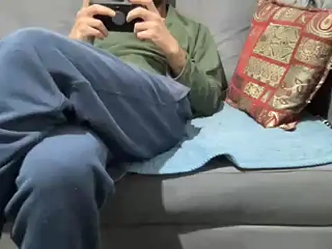 4small4inchlol online show from 12/11/24, 07:03