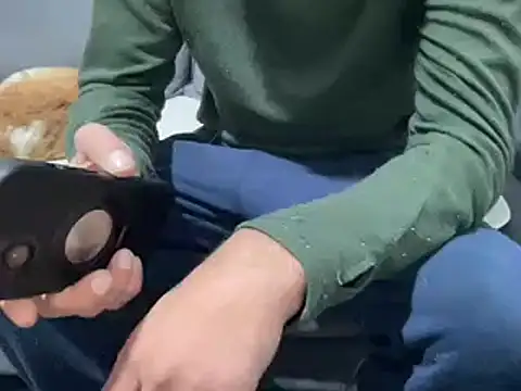 4small4inchlol online show from 03/12/25, 08:31