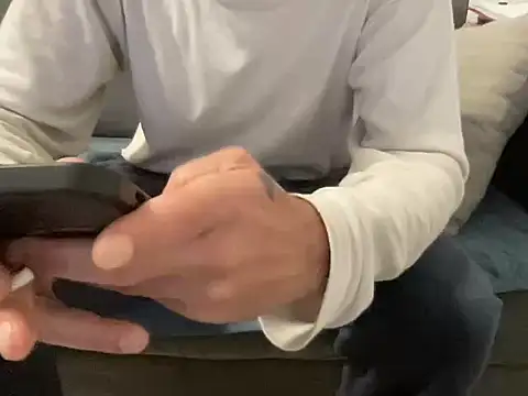 4small4inchlol online show from 02/25/26, 08:29