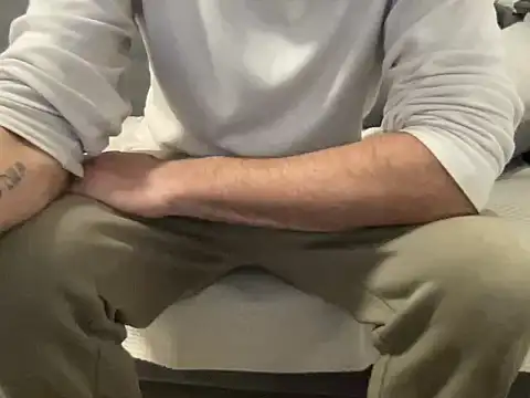 4small4inchlol online show from 03/24/26, 04:01