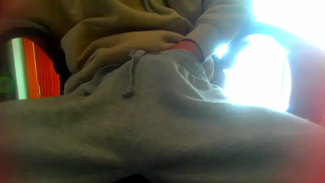 Snapshot of ruben1223 chatting on 03/25/26, 01:39 ruben1223 online show from 03/25/26, 01:39