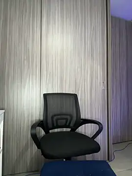 Libia James online show from 02/18/25, 02:27