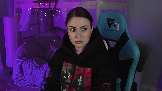 Lana  May online show from 11/08/25, 05:29