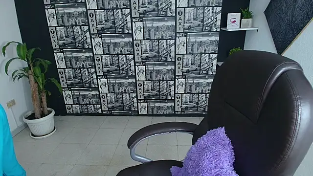 EmiGomez  online show from 09/18/25, 01:35