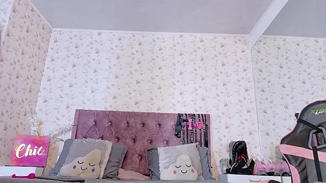 AvrillThomas online show from 09/27/25, 02:44