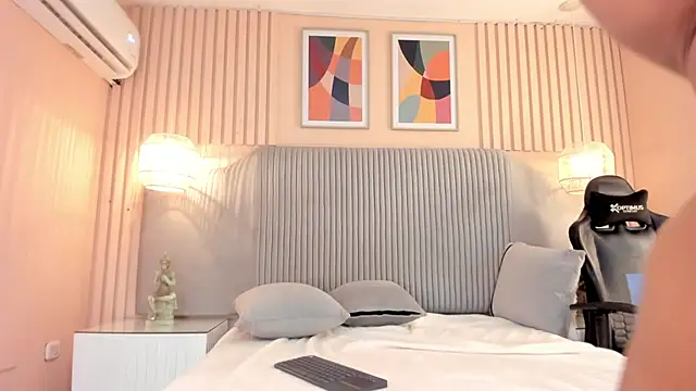 Snapshot of samyriverss chatting on 11/21/25, 10:58 samyriverss online show from 11/21/25, 10:58