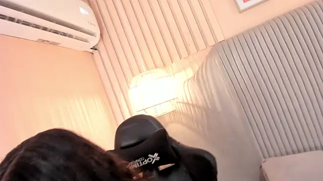 Snapshot of samyriverss chatting on 12/04/25, 05:21 samyriverss online show from 12/04/25, 05:21