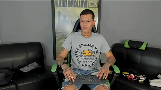 Snapshot of jamesinked_ chatting on 01/13/25, 09:31 jamesinked  online show from 01/13/25, 09:31