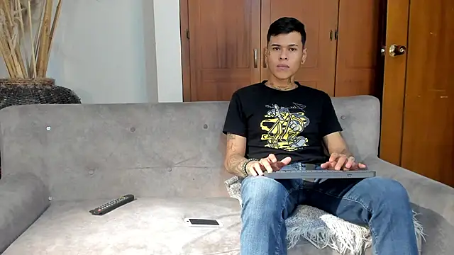 Snapshot of jamesinked_ chatting on 11/08/25, 03:18 jamesinked online show from 11/08/25, 03:18