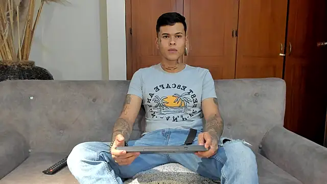 Snapshot of jamesinked_ chatting on 11/09/25, 03:16 jamesinked online show from 11/09/25, 03:16