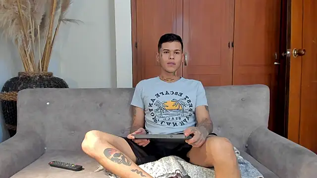 Snapshot of jamesinked_ chatting on 11/09/25, 08:18 jamesinked online show from 11/09/25, 08:18