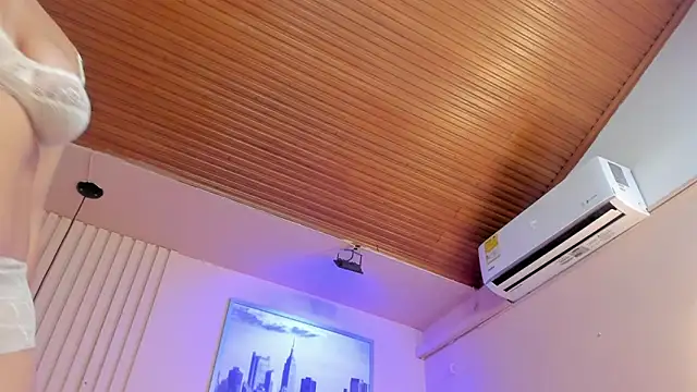 viiolett lee online show from 03/11/25, 08:53