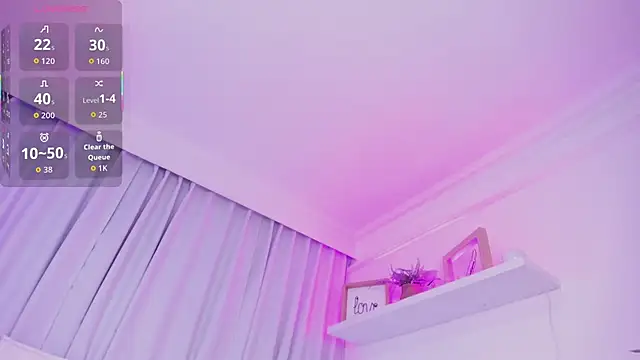 Snapshot of susyy7 chatting on 10/24/25, 07:32 susyy7 online show from 10/24/25, 07:32