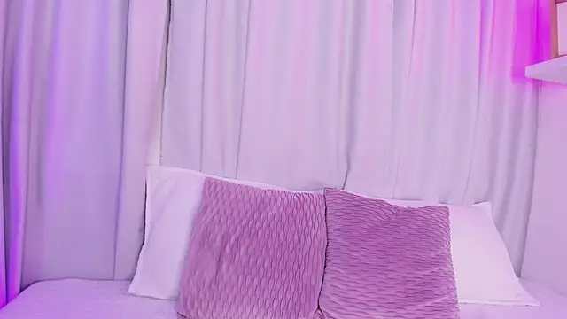 Snapshot of susyy7 chatting on 10/26/25, 07:31 susyy7 online show from 10/26/25, 07:31