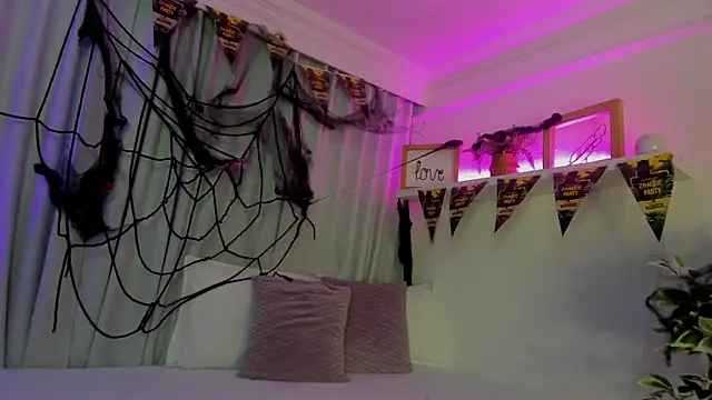 Snapshot of susyy7 chatting on 10/31/25, 06:20 susyy7 online show from 10/31/25, 06:20