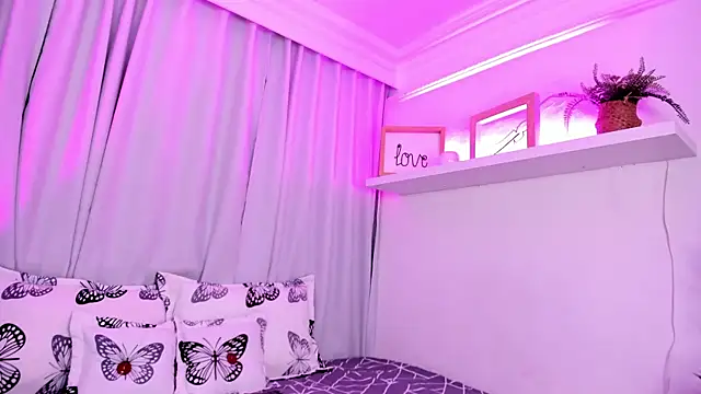 Snapshot of susyy7 chatting on 11/19/25, 07:25 susyy7 online show from 11/19/25, 07:25