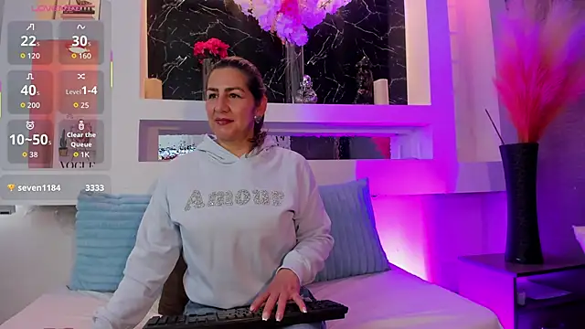 Cinthya mjs online show from 04/25/26, 01:36