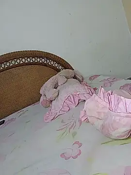 Snapshot of Milfvalesk chatting on 01/06/25, 08:50 Milfvalesk online show from 01/06/25, 08:50