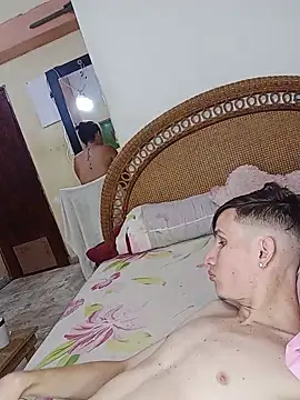 Snapshot of Milfvalesk chatting on 01/17/25, 07:49 Milfvalesk online show from 01/17/25, 07:49