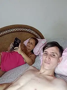 Snapshot of Milfvalesk chatting on 01/26/25, 09:07 Milfvalesk online show from 01/26/25, 09:07