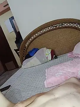 Snapshot of Milfvalesk chatting on 01/31/25, 10:42 Milfvalesk online show from 01/31/25, 10:42