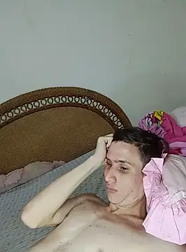 Snapshot of Milfvalesk chatting on 02/08/25, 03:19 Milfvalesk online show from 02/08/25, 03:19