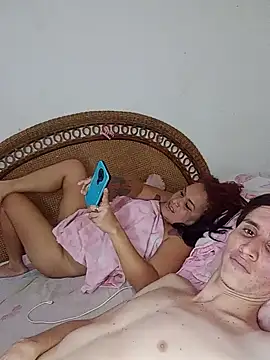 Snapshot of Milfvalesk chatting on 02/19/25, 08:20 Milfvalesk online show from 02/19/25, 08:20