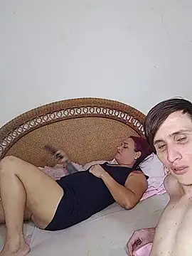 Snapshot of Milfvalesk chatting on 02/28/25, 06:21 Milfvalesk online show from 02/28/25, 06:21