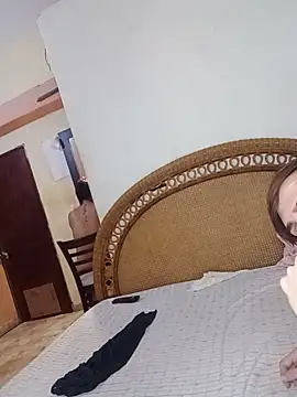 Snapshot of Milfvalesk chatting on 03/08/25, 06:47 Milfvalesk online show from 03/08/25, 06:47