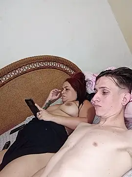 Snapshot of Milfvalesk chatting on 03/15/25, 05:41 Milfvalesk online show from 03/15/25, 05:41