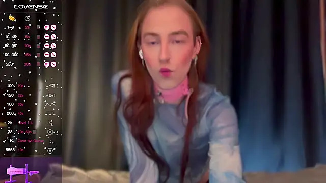 Snapshot of Avril_Pearly_ chatting on 12/05/25, 12:36 Avril Pearly online show from 12/05/25, 12:36