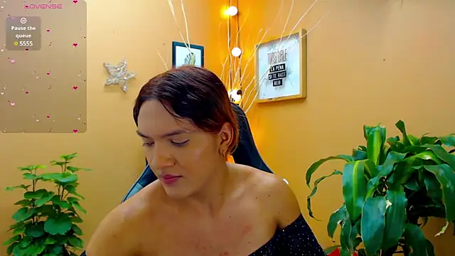 Snapshot of aslyhernandez_7 chatting on 03/12/25, 09:13 aslyhernandez 7 online show from 03/12/25, 09:13