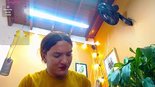 Snapshot of aslyhernandez_7 chatting on 03/14/25, 06:39 aslyhernandez 7 online show from 03/14/25, 06:39