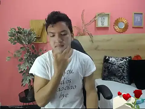 Snapshot of aslyhernandez_7 chatting on 02/19/26, 12:34 aslyhernandez 7 online show from 02/19/26, 12:34