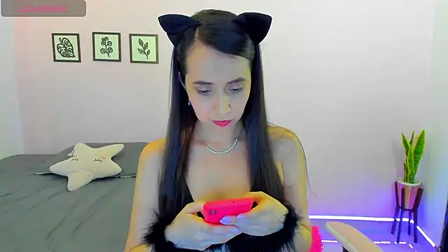 Snapshot of sophie_pazz chatting on 10/27/25, 10:25 sophie pazz online show from 10/27/25, 10:25