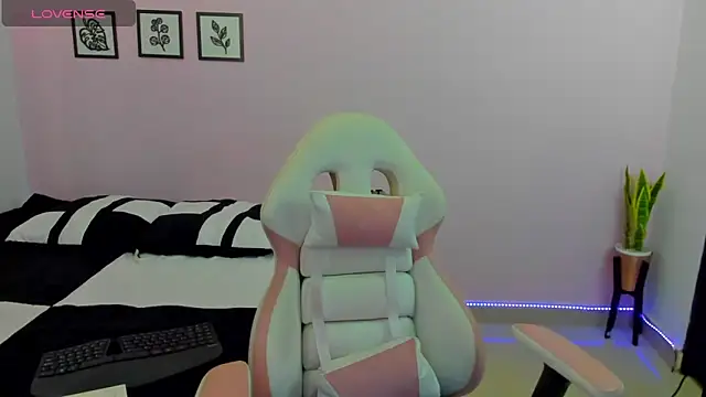 sophie pazz online show from 03/09/26, 10:36