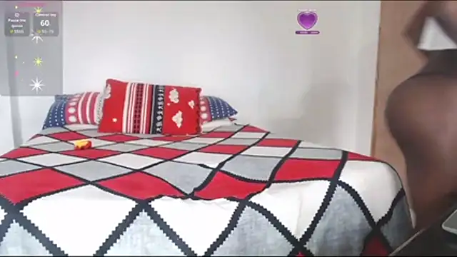 Snapshot of sexy_black31 chatting on 02/04/26, 12:44 sexy black31 online show from 02/04/26, 12:44